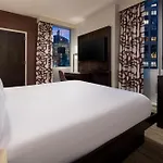 Hilton Garden Inn Times Square Central