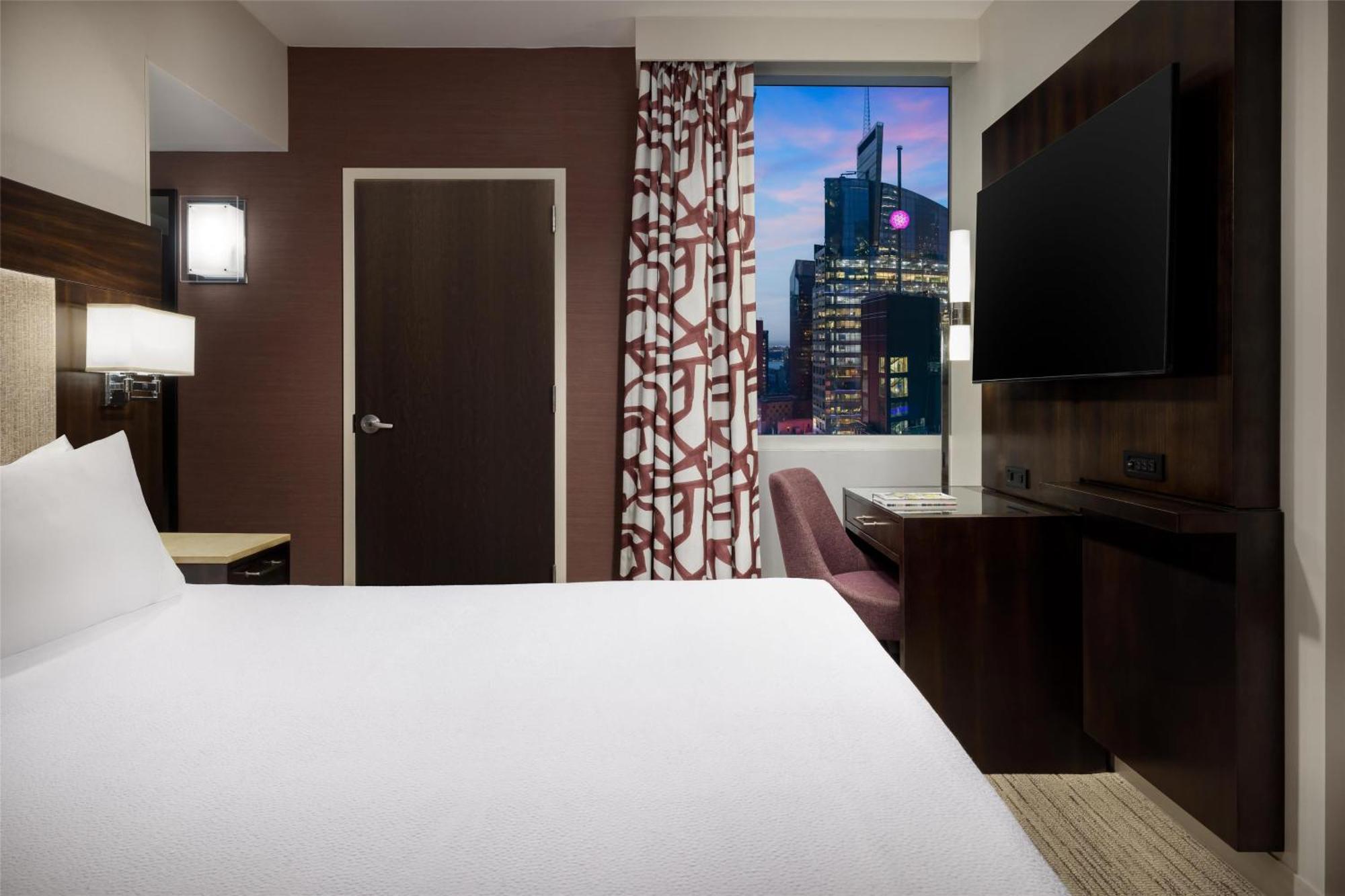 Hilton Garden Times Square New York